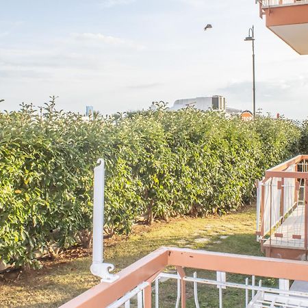La Pioggia Nel Pineto Apartment Gaeta Bagian luar foto