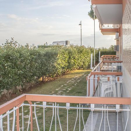 La Pioggia Nel Pineto Apartment Gaeta Bagian luar foto