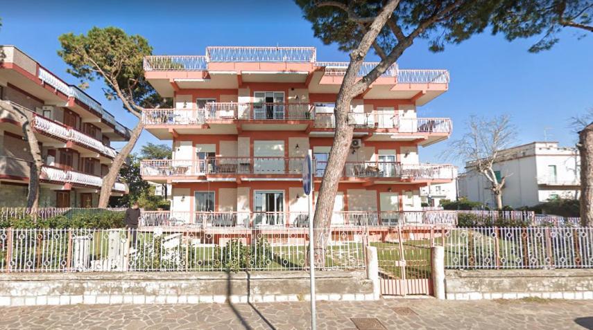 La Pioggia Nel Pineto Apartment Gaeta Bagian luar foto
