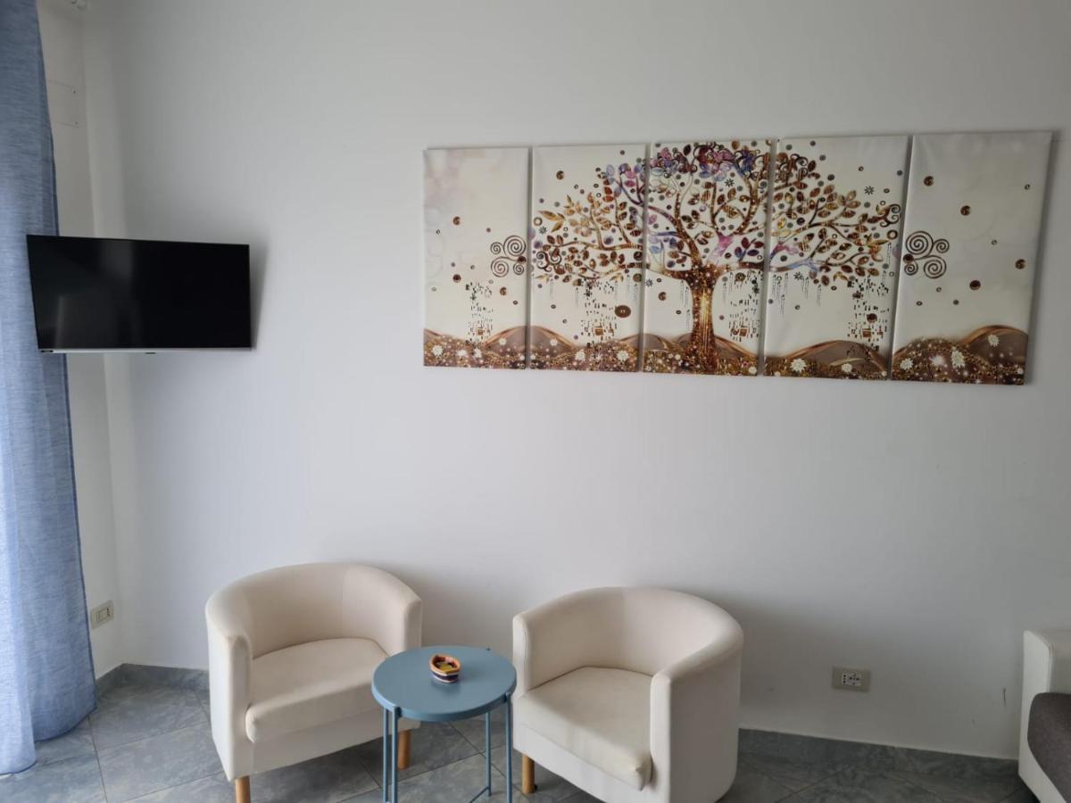 La Pioggia Nel Pineto Apartment Gaeta Bagian luar foto