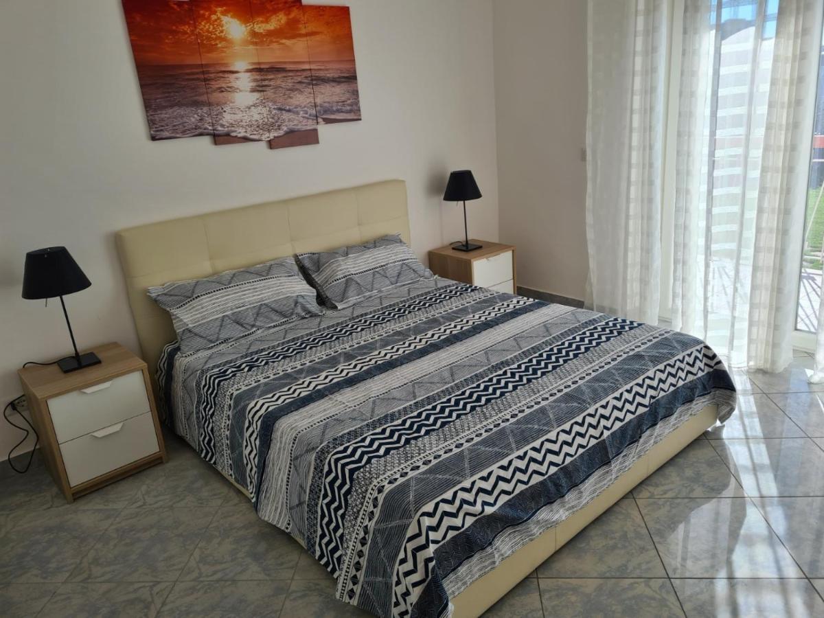 La Pioggia Nel Pineto Apartment Gaeta Bagian luar foto