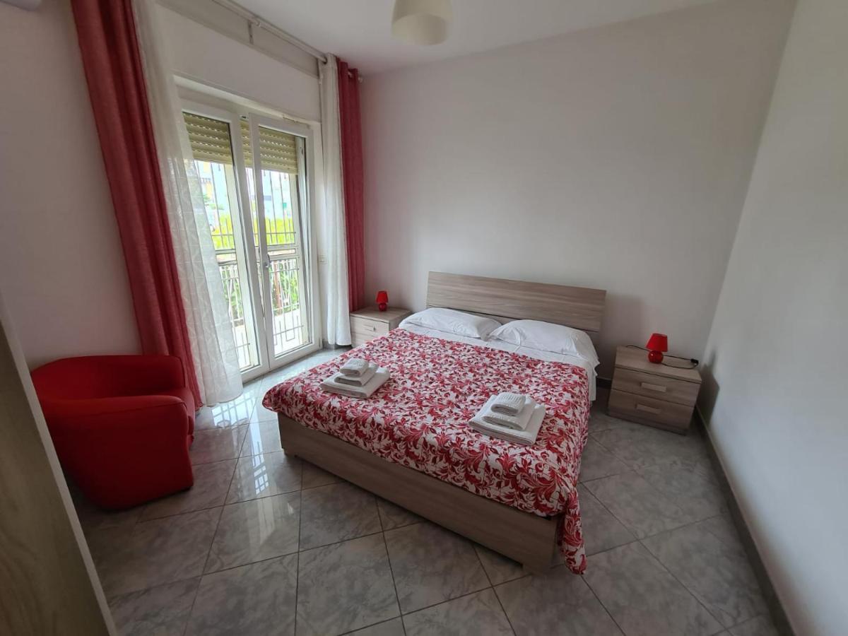 La Pioggia Nel Pineto Apartment Gaeta Bagian luar foto